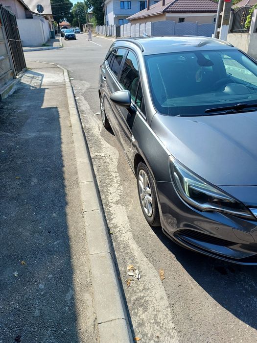 Masina de vanzare opel astra