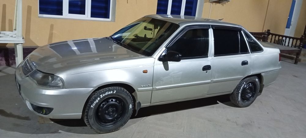 Нексия 2 сотилади