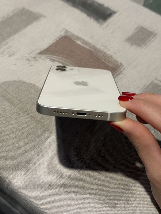 iPhone 12 - бял, 128GB