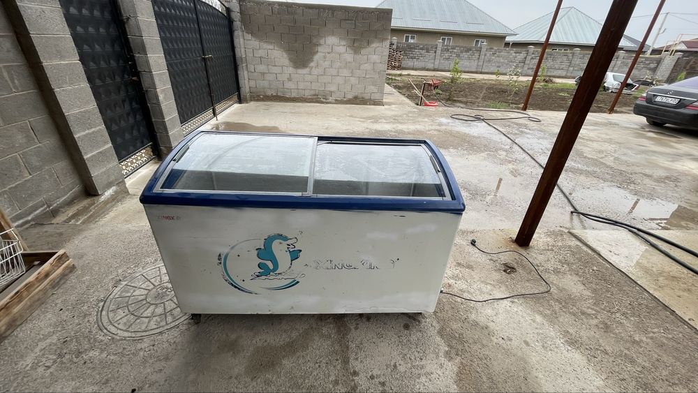 Продам морозильник большой