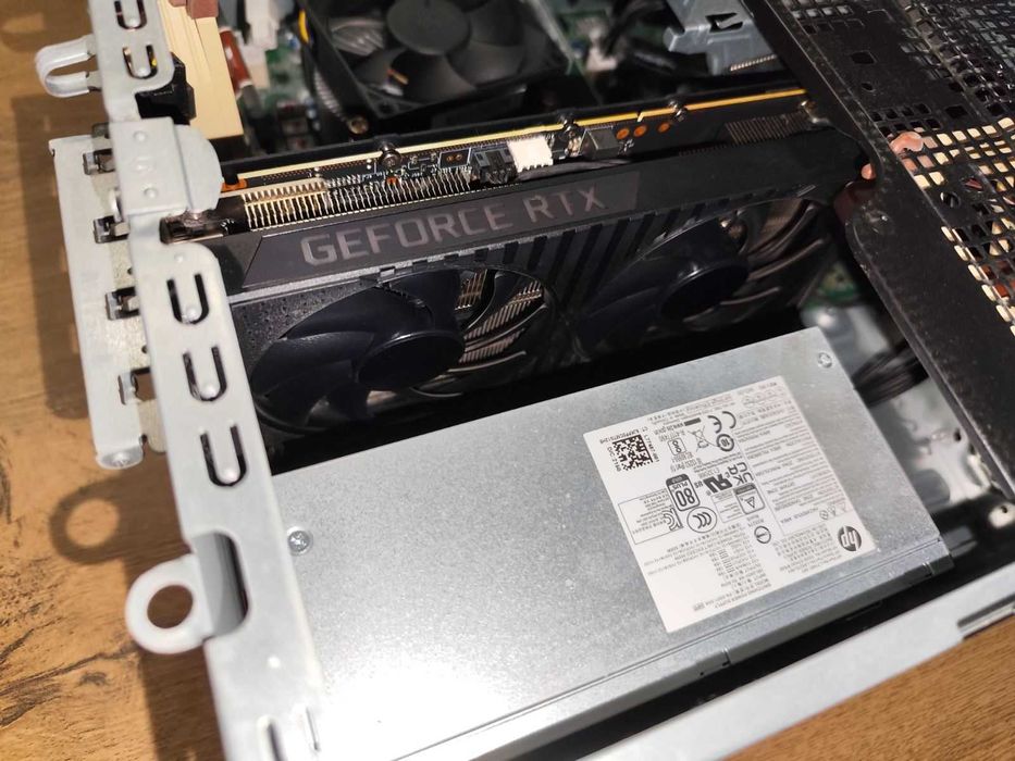 Геймърски компютър HP Pavilion TG01-2206ng