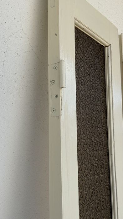 продам хорошие деревянные двери