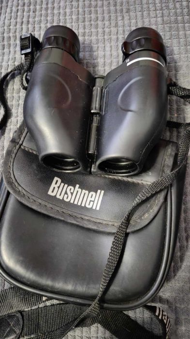 Продавам бинокъл Bushnell Powerview 7-15x25 с калъф