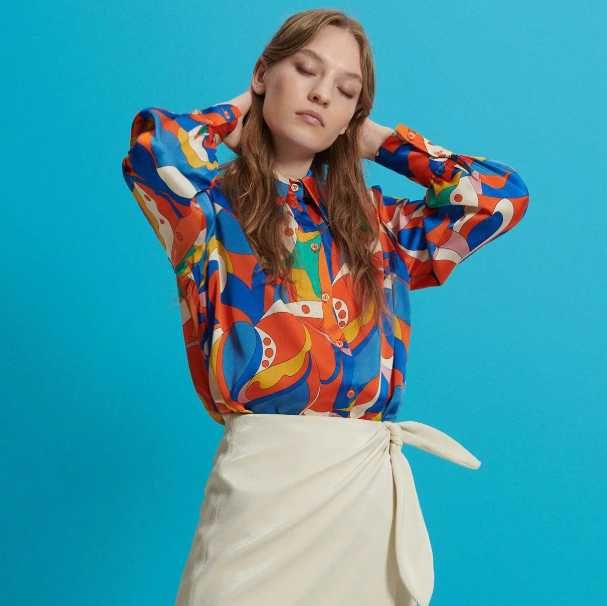 Дамска риза с цветни мотиви