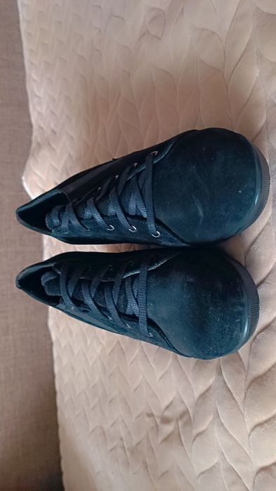 Ботинки на танкетке