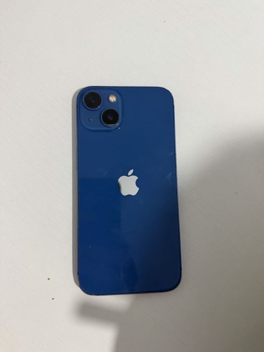 Продам Iphone 13