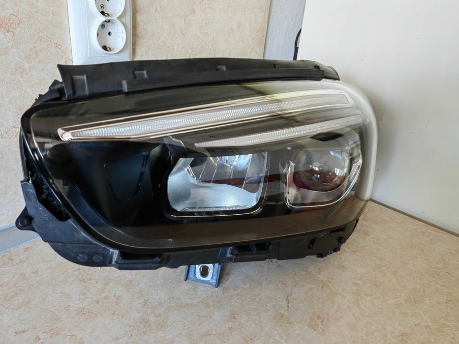 Фар Mercedes W247 B-Classa LED ляв / Фар Мерцедес W247 Б-класа Оригинален
