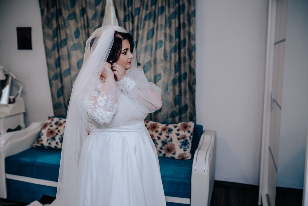 Vand rochita de mireasa !