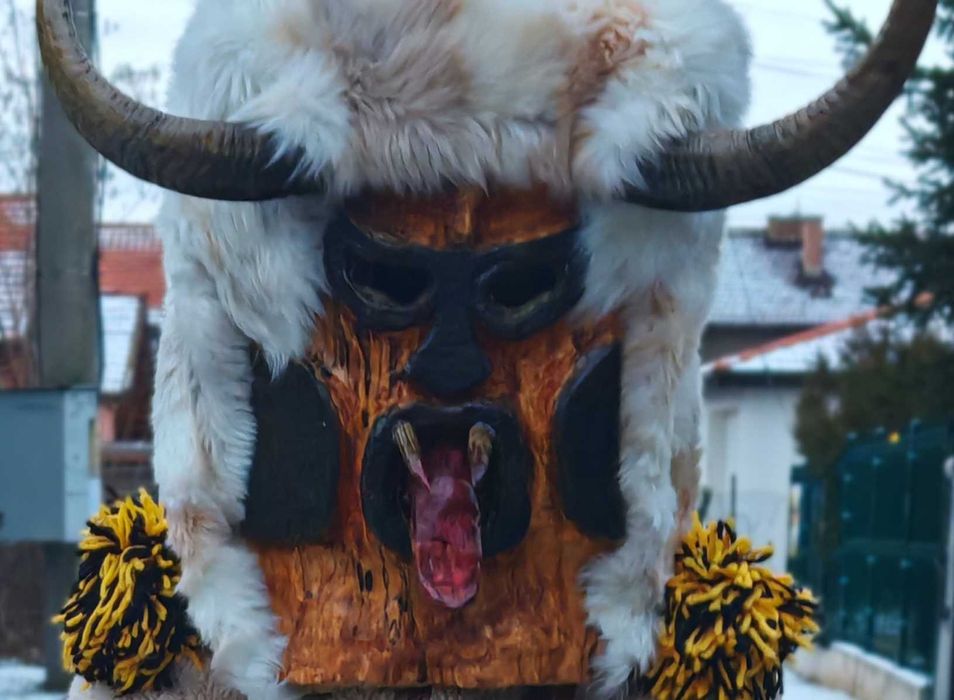 Кукерска маска- ръчна изработка