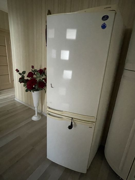Продам холодильк б/у, самовывоз
