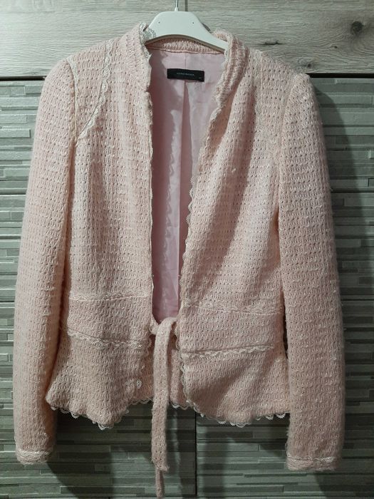 Дамско леко вталено сако