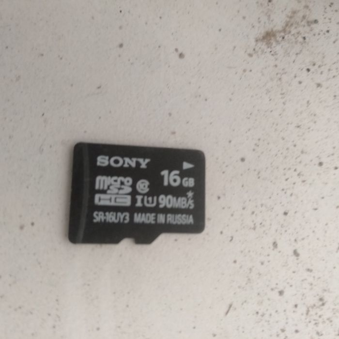 Флешка.  sony 16 GB