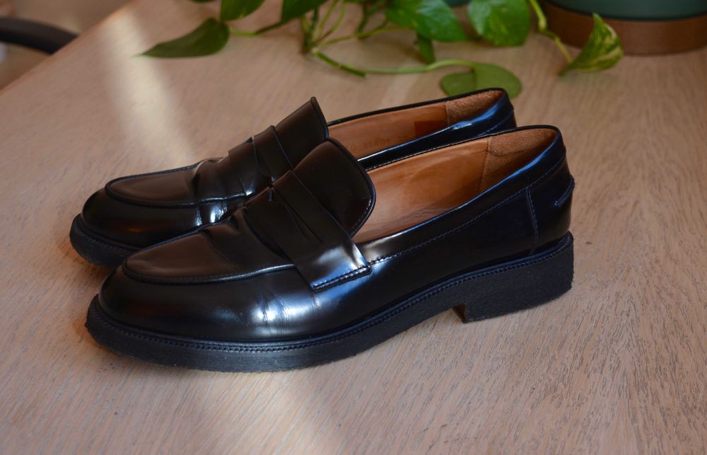 Черни дамски обувки тип лоуфъри Billi Bi 38