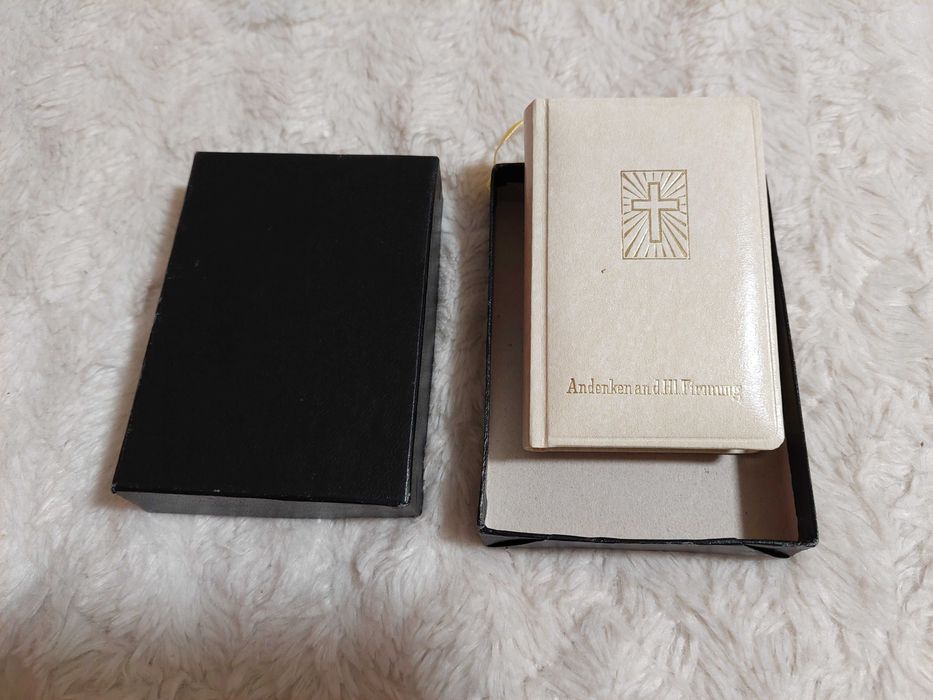 Suvenir carte rugaciuni crestini catolici file aurite