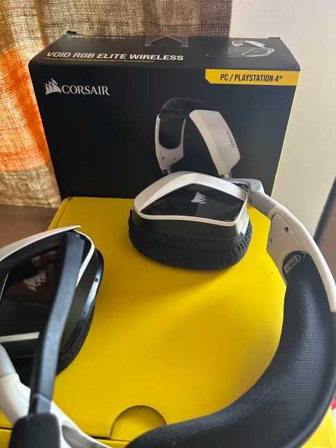 Casti gaming Corsair Void RGB Elite Wireless