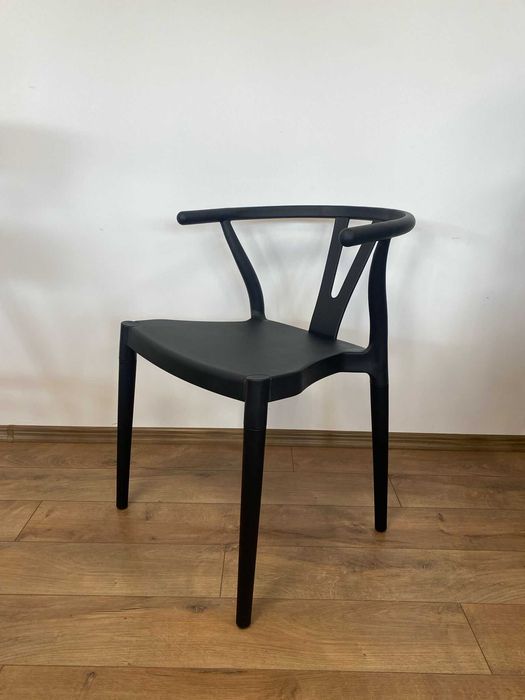 Scaune terase model WISHBONE HoReCa din polipropilenă
