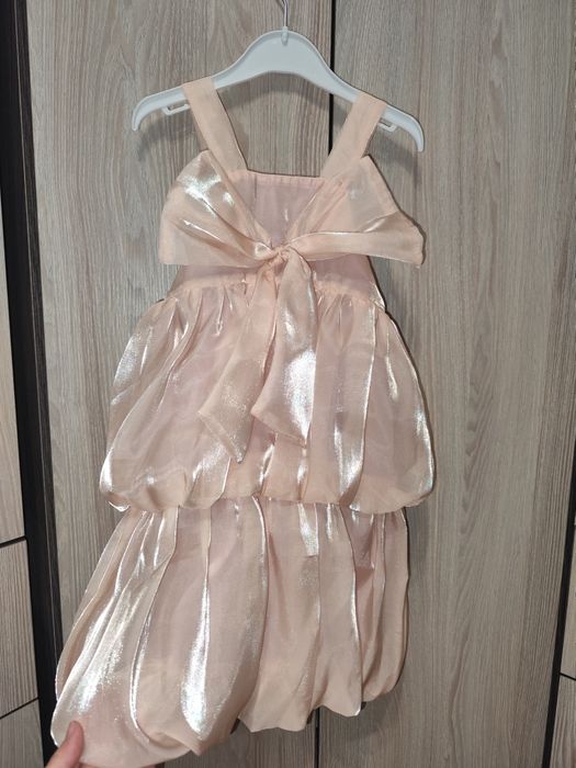 Продам платья б/у