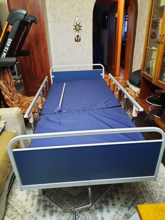 Продам кровать механическую