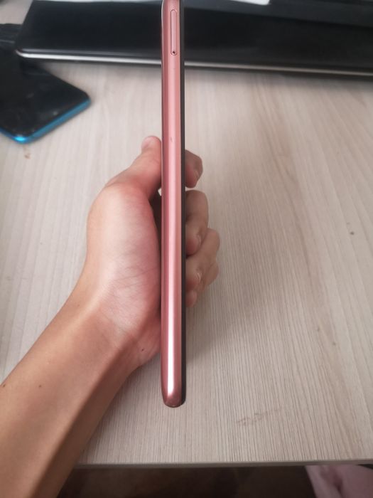 Продаю Samsung A04e