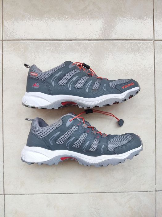 Туристически обувки номер 39