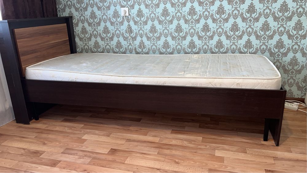 Односпальная кровать