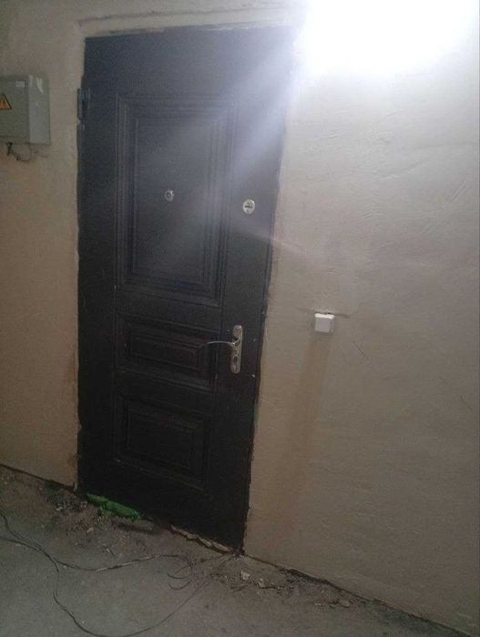 Своя.Истамбул сити.ЦентрЦокльный. Длитель.Нежилая. Все удобства.31квм