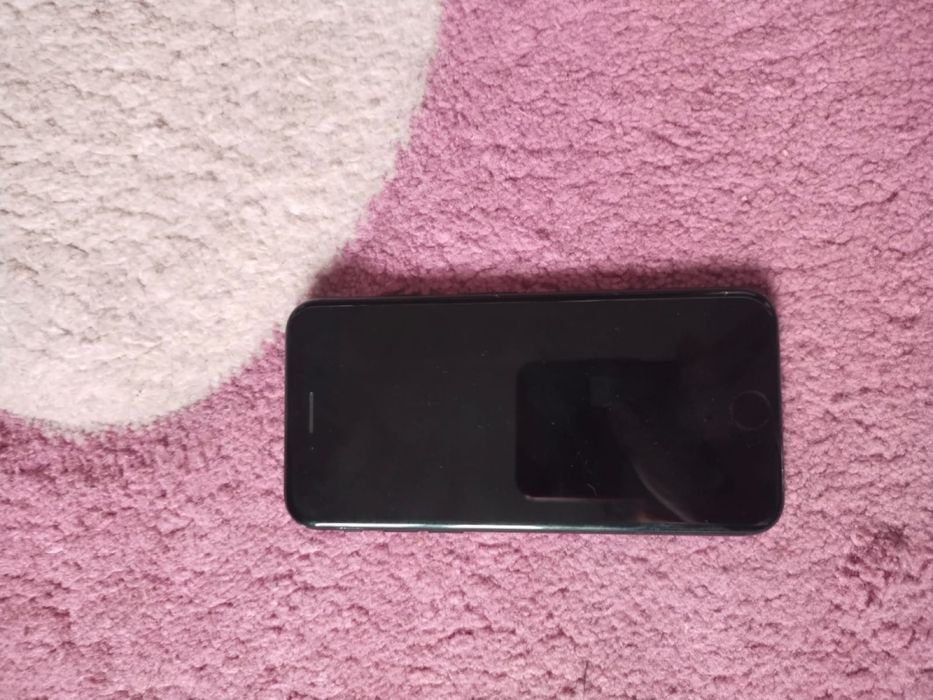 Продам iphone 7