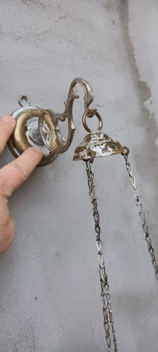 Candela veche din alama