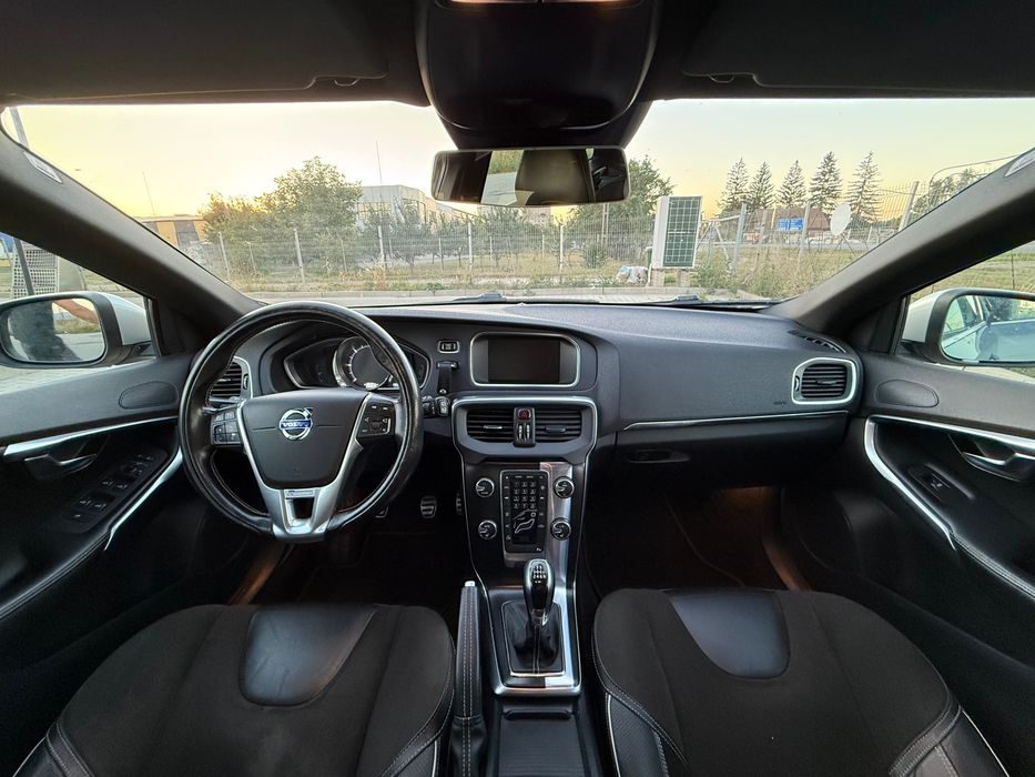 Volvo v40 R-Design