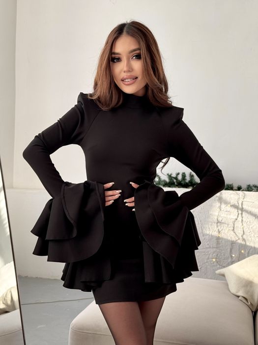 Платье короткое черное