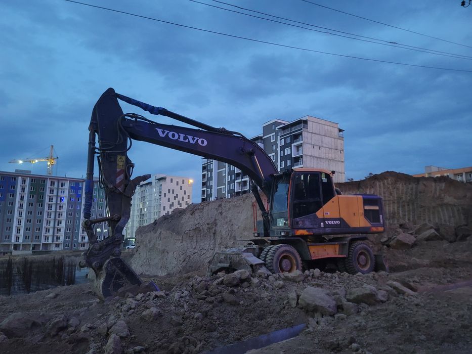Volvo EW205E 2017-yil