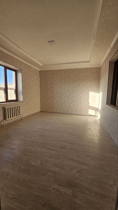 Фарход совхозида ховли  сотилади