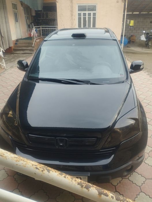 Moshina sotiladi Honda