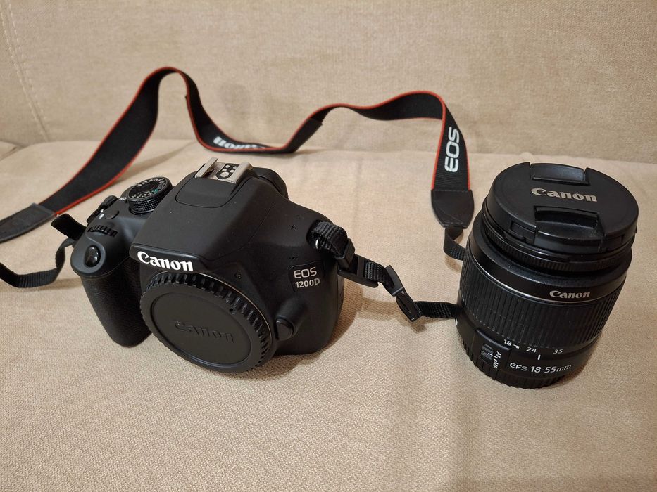 Фотоапарат Canon EOS 1200D