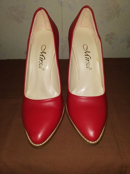 Женские туфли