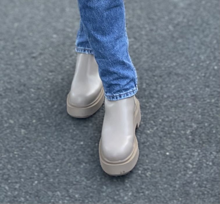 Боти Челси H&M.