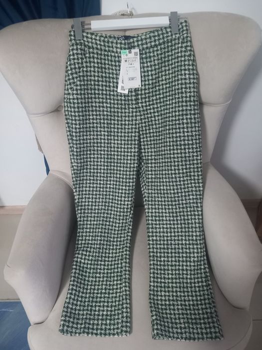 Pantaloni zara eleganți din tweed mini flare mărimea M