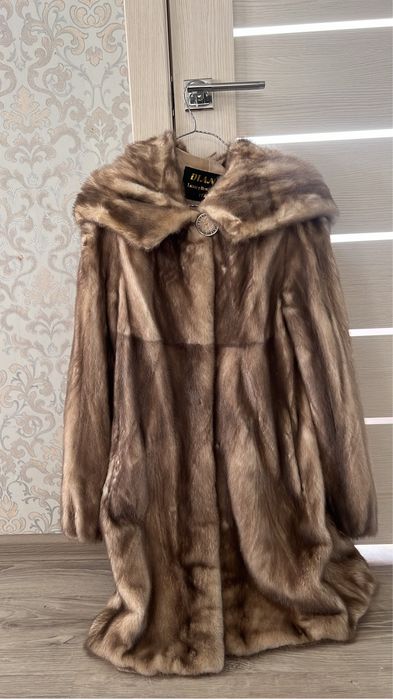 Продам шубу норковую