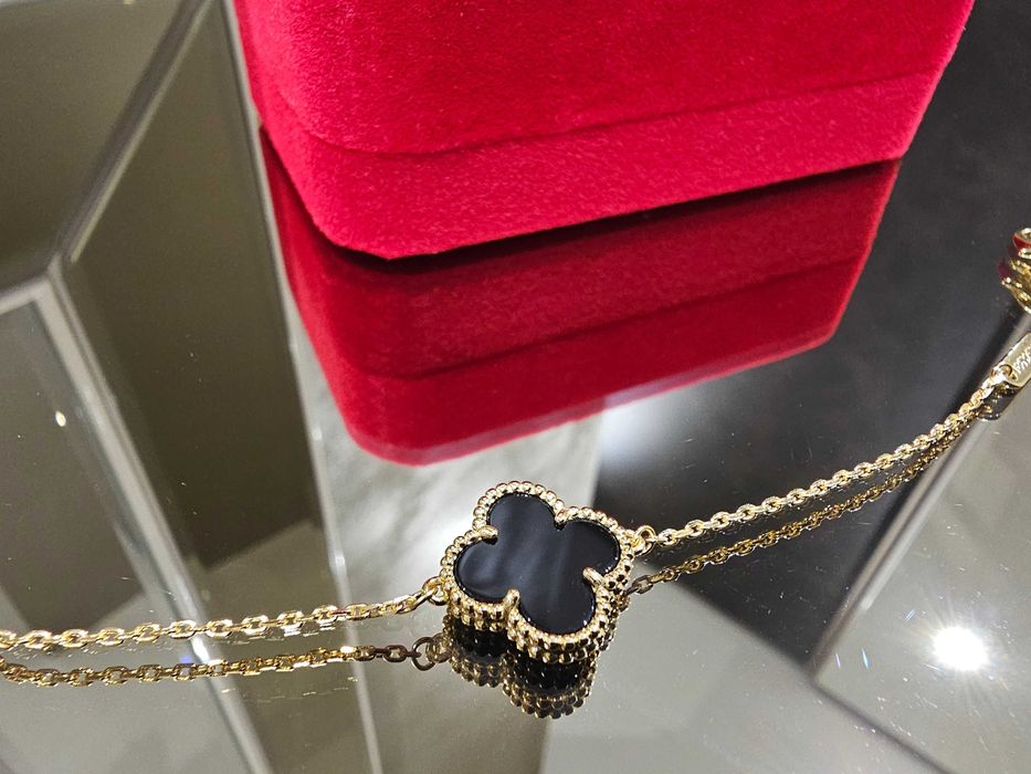 Van Cleef & Arpels VCA Black Alhambra 1 Motif Clover Дамска Гривна