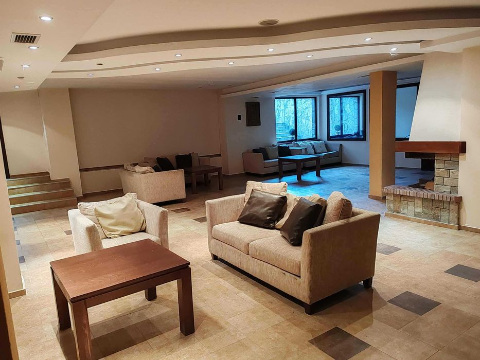 Дава се под наем Магазин в Банско - 400 кв.м за 382.5 € - Снимка #3