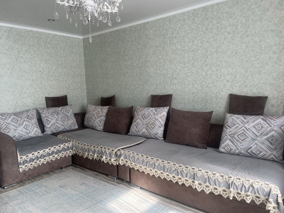 Угловой диван в отличном состоянии