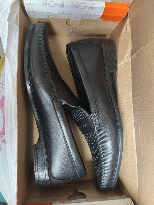 Продам сужские туфли