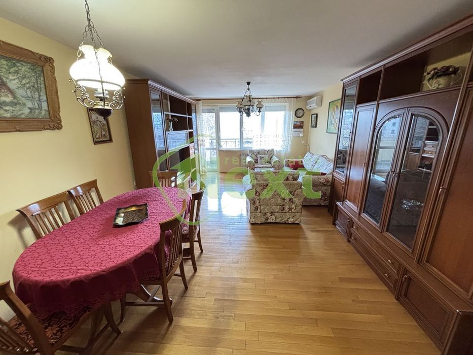 Дава се под наем Тристаен апартамент в София, Лозенец - 101 кв.м за 847.62 € - Снимка #3