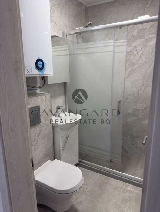 Продава се Двустаен апартамент в Пловдив, Кючук Париж - 68 кв.м за 2402 €/кв.м - Снимка #6