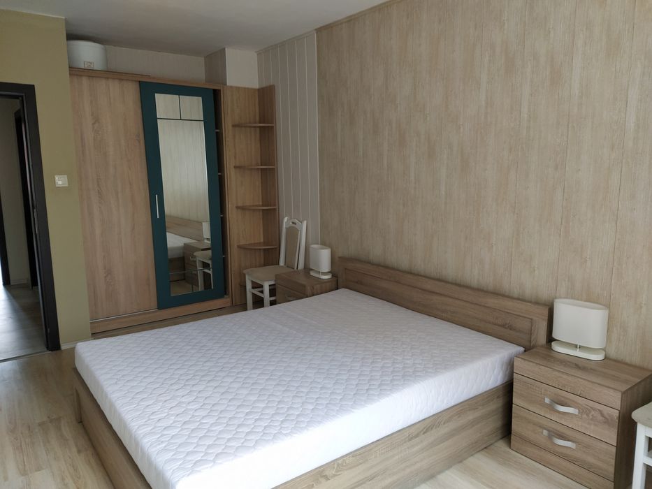 Тристаен Суперцентър