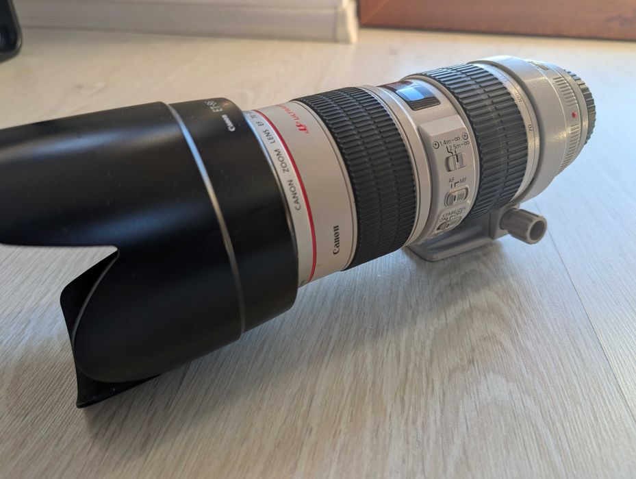 Canon EF 70-200mm f/2.8 L IS USM in stare excelenta