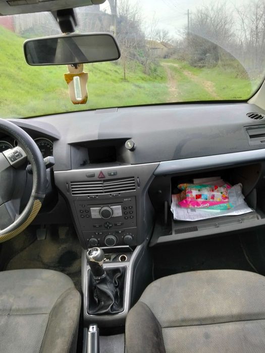 Vând Opel Astra h 17