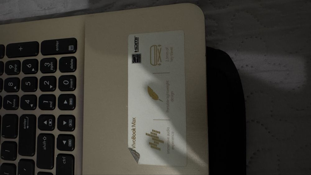 VAND  Laptop Asus