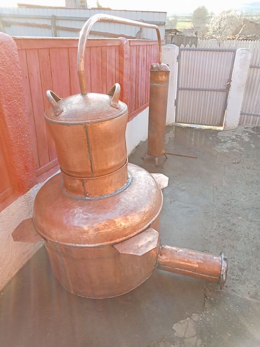 Vând cazan de țuică de 450 litri din cupru