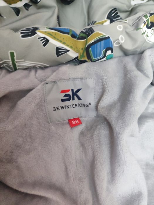 Продаю комбинезон зимний размер 86